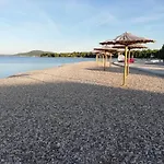Apartment In With Terrace, Air Conditioning, Wifi Pirovac