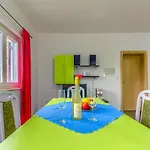 In With Terrace, Air Conditioning, Wifi