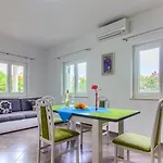 In With Terrace, Air Conditioning, Wifi Apartment