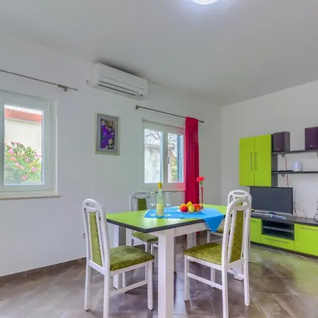 In With Terrace, Air Conditioning, Wifi *