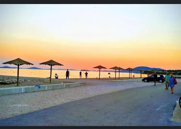 In With Terrace, Air Conditioning, Wifi アパート