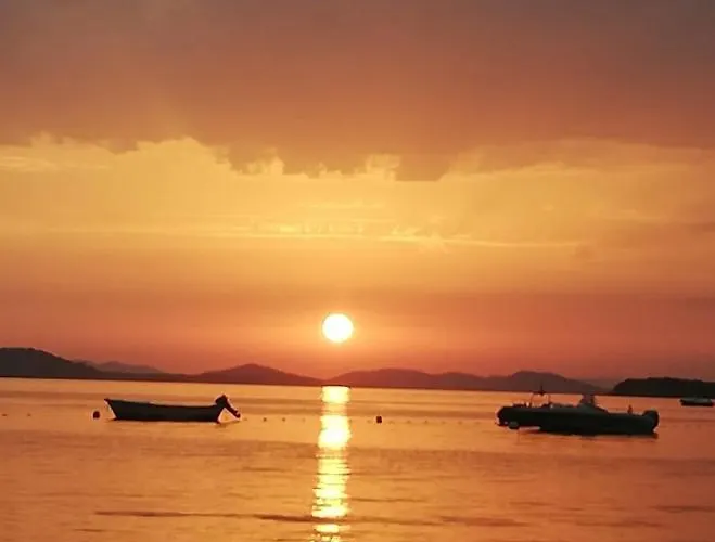 In With Terrace, Air Conditioning, Wifi アパート