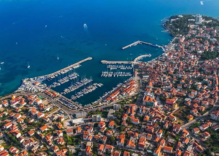 In With Terrace, Air Conditioning, Wifi Pirovac