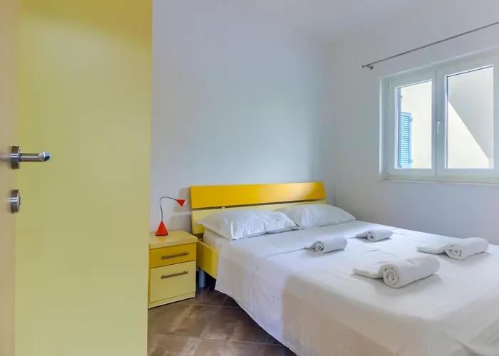 In With Terrace, Air Conditioning, Wifi ピロヴァッツ