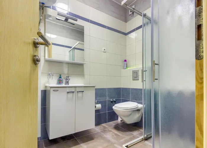 In With Terrace, Air Conditioning, Wifi