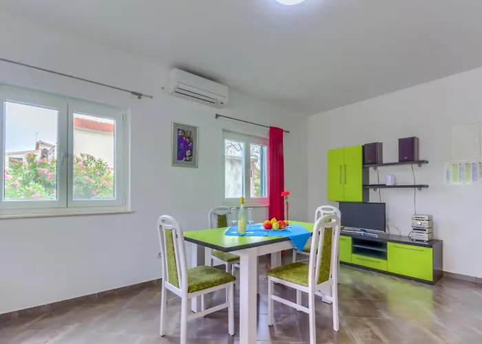 In With Terrace, Air Conditioning, Wifi *